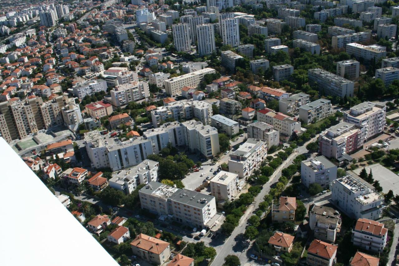 Apartments Put Plokita Smilja Split Eksteriør billede