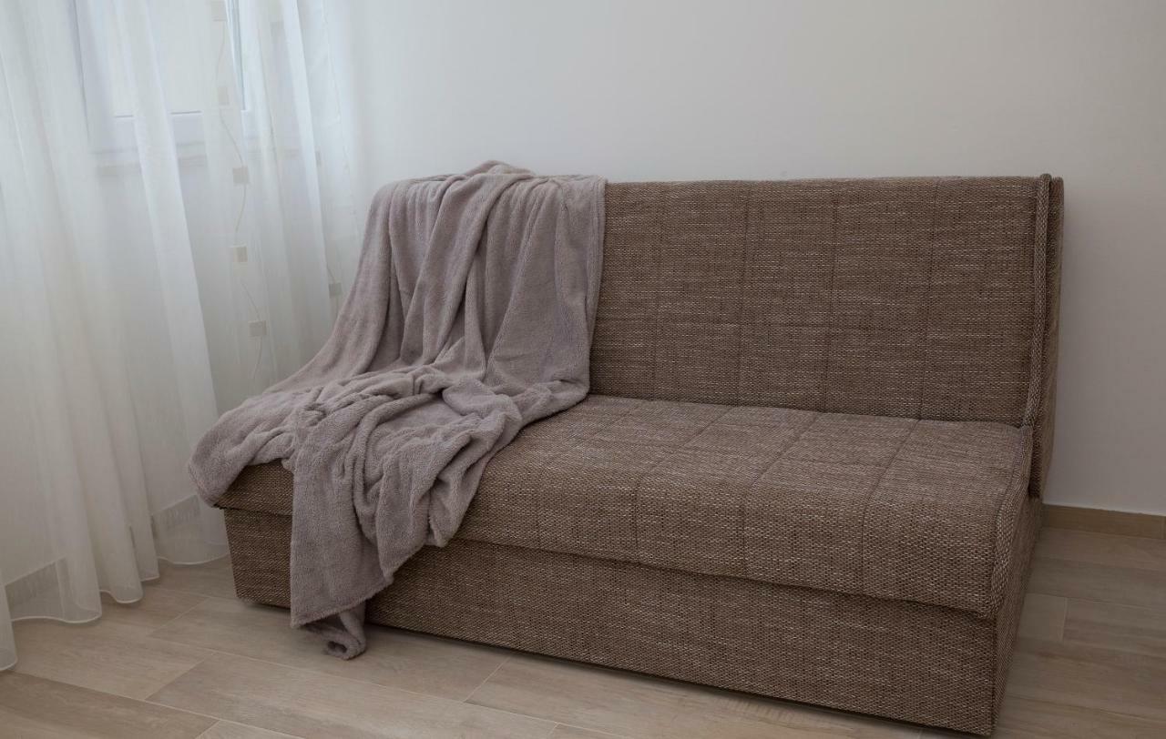 Apartments Put Plokita Smilja Split Eksteriør billede